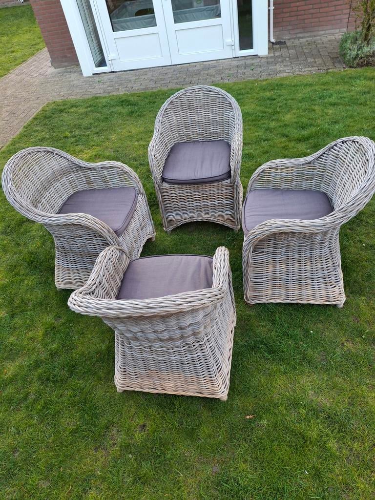 4 stevige stoelen, Ophalen, Gebruikt, Kunststof