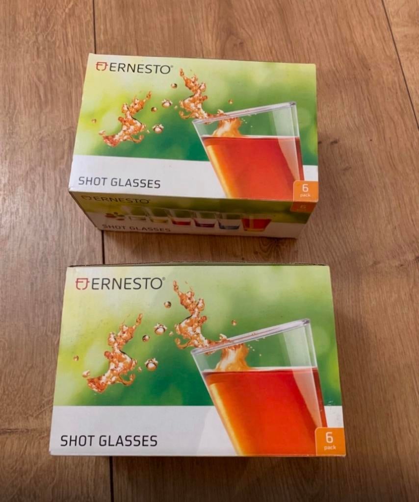Ernesto Shotglazen.  . (1 glaasje kapot), Verzamelen, Glas en Borrelglaasjes, Ophalen of Verzenden, Zo goed als nieuw