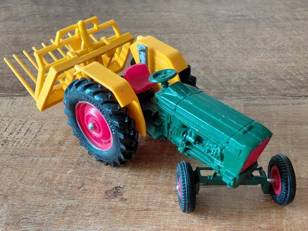 Britains Ford 6600 tractor en achterlader farmer modelauto, Ophalen of Verzenden, Gebruikt, Tractor of Landbouw, Britains
