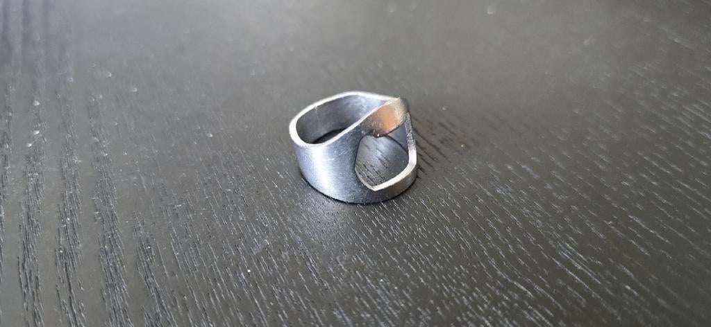 Stoere ring met bieropener - Perfect voor in de keet!, 20 of groter, IJzer of Staal, Heer, Nieuw