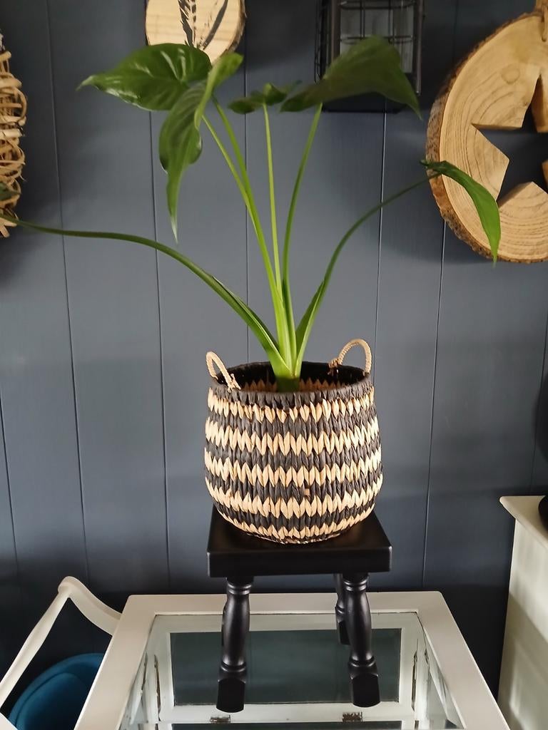 Zwart krukje vensterbank tafeltje vensterbankje, Ophalen of Verzenden, Zo goed als nieuw, Hout