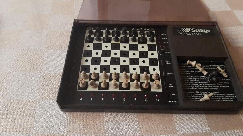 reisspel schaakspel Scisys travel mate bord 11 cm, Een of twee spelers, Ophalen of Verzenden, Nieuw, Reisspel