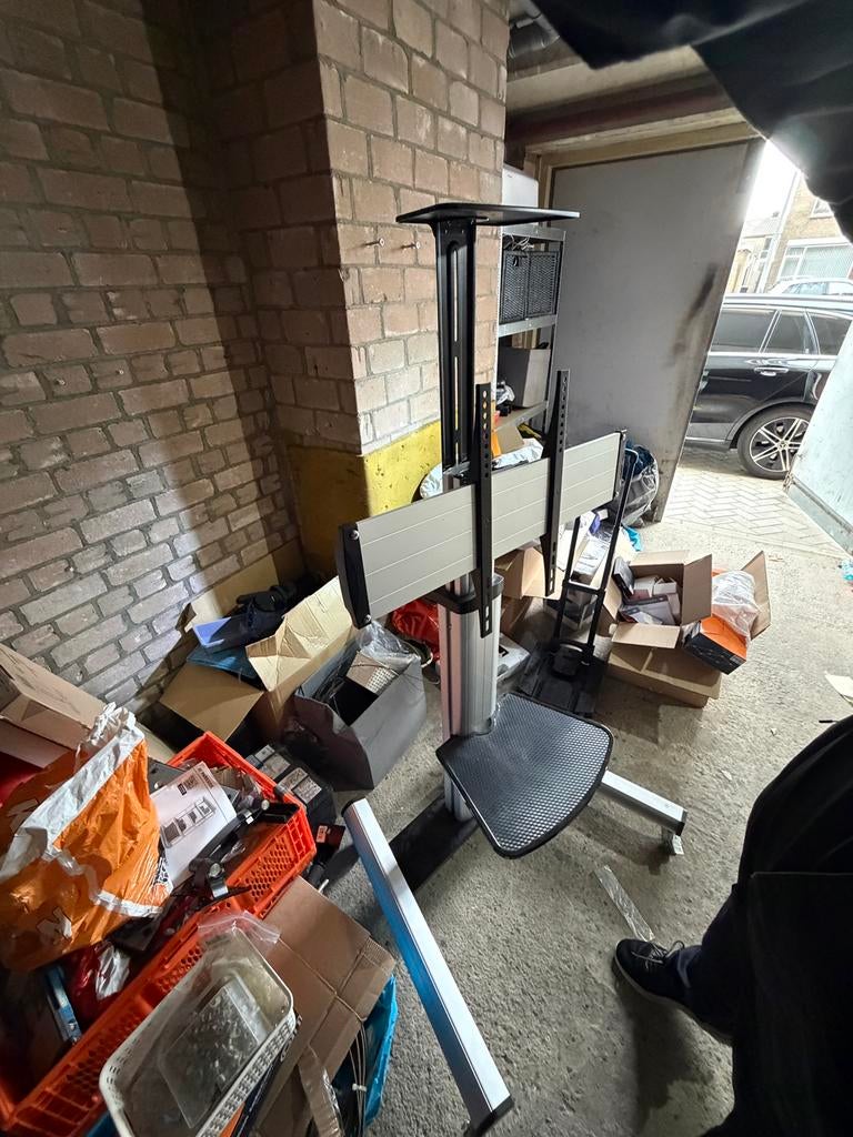 Startech trolley zo goed als nieuw, Ophalen of Verzenden, Zo goed als nieuw