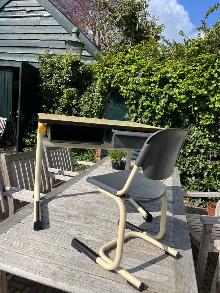 Schooltafeltje + stoeltje basisschool, Ophalen, Gebruikt, Stoel(en)