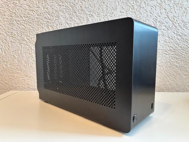 DAN Case SFX V3, Ophalen of Verzenden, Zo goed als nieuw