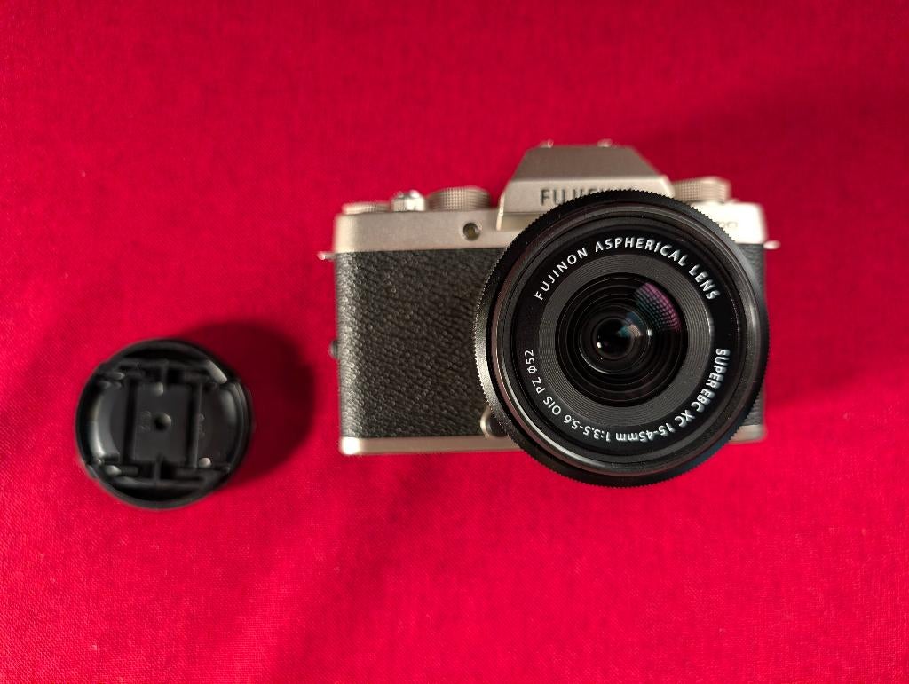 Fujifilm X-T100 + XC 15-45mm kitlens + leren cameratas, Compact, Ophalen of Verzenden, Zo goed als nieuw, Fuji