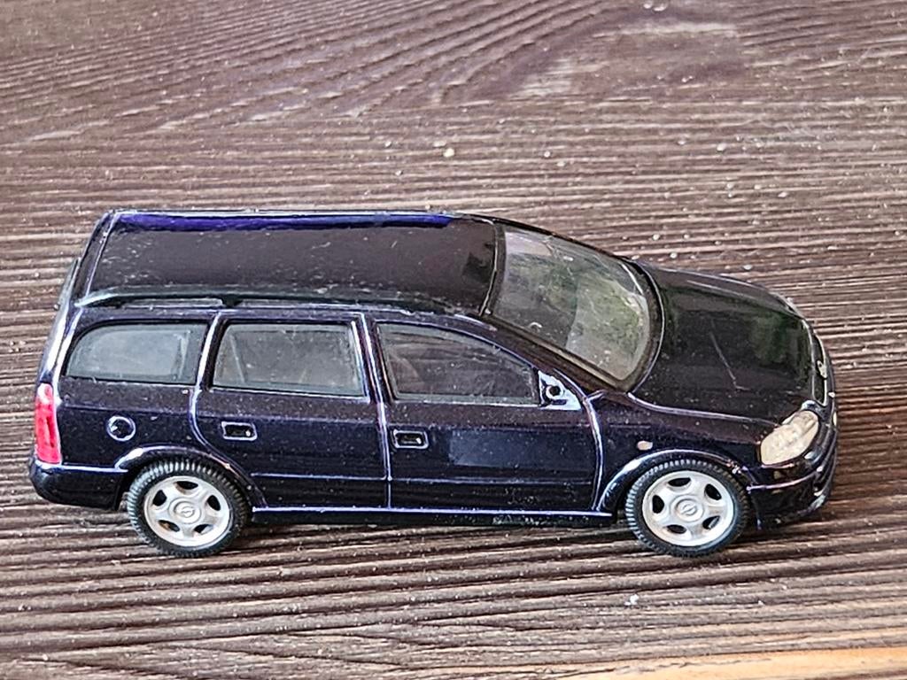 Schuco Opel Astra modelauto 1:43, Ophalen of Verzenden