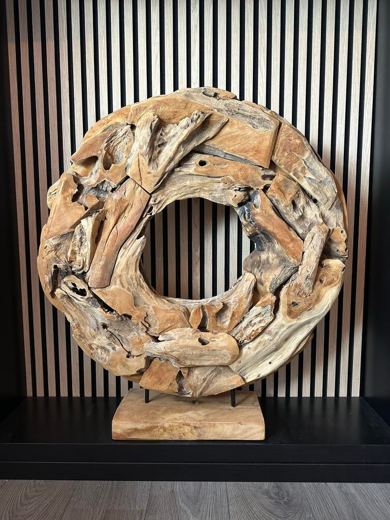 Unieke massief houten cirkel op standaard - Teak look, Ophalen, Hout, Zo goed als nieuw, Modern