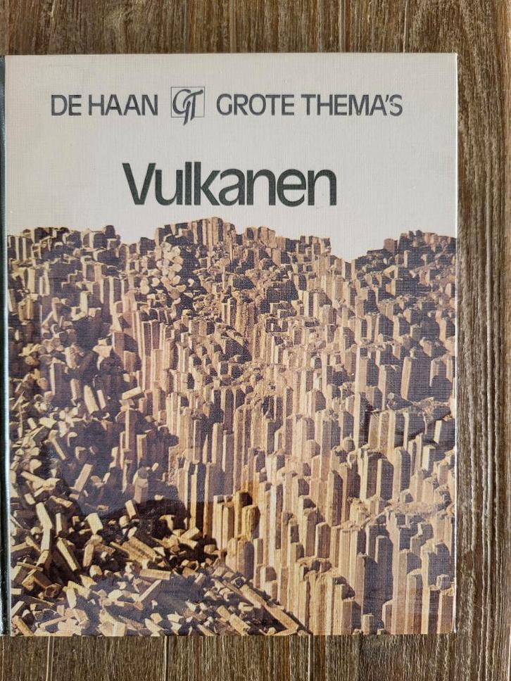 De Haan grote Thema's - Vulkanen - H. van Steijn, Boeken, Natuur, Zo goed als nieuw, Natuur algemeen, Ophalen of Verzenden