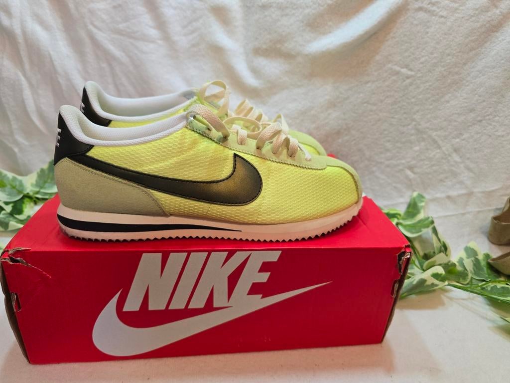 Nike Cortez TXTLight Lemon Twist, Overige kleuren, Nike, Ophalen of Verzenden, Sneakers of Gympen