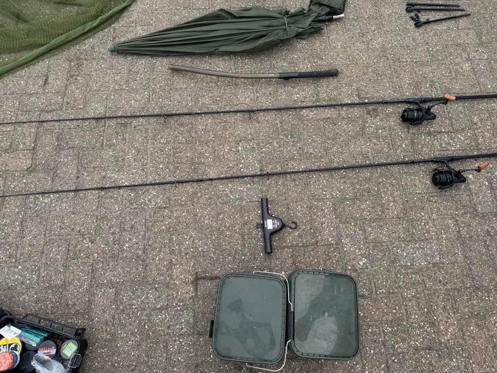 Karper vis set compleet, Ophalen, Zo goed als nieuw, Complete set