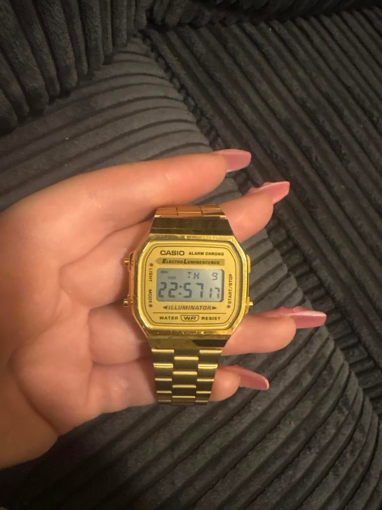 Gouden Casio horloge - Tijdloze retro stijl, Overige merken, Polshorloge, Ophalen of Verzenden, Zo goed als nieuw