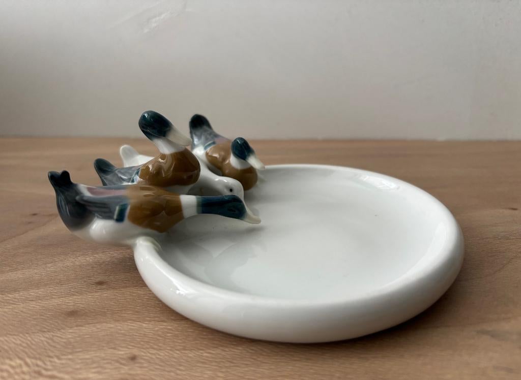 Schaaltje Metzler& Ortloff Eenden Vijver Porselein 14 cm, Antiek en Kunst, Curiosa en Brocante, Ophalen