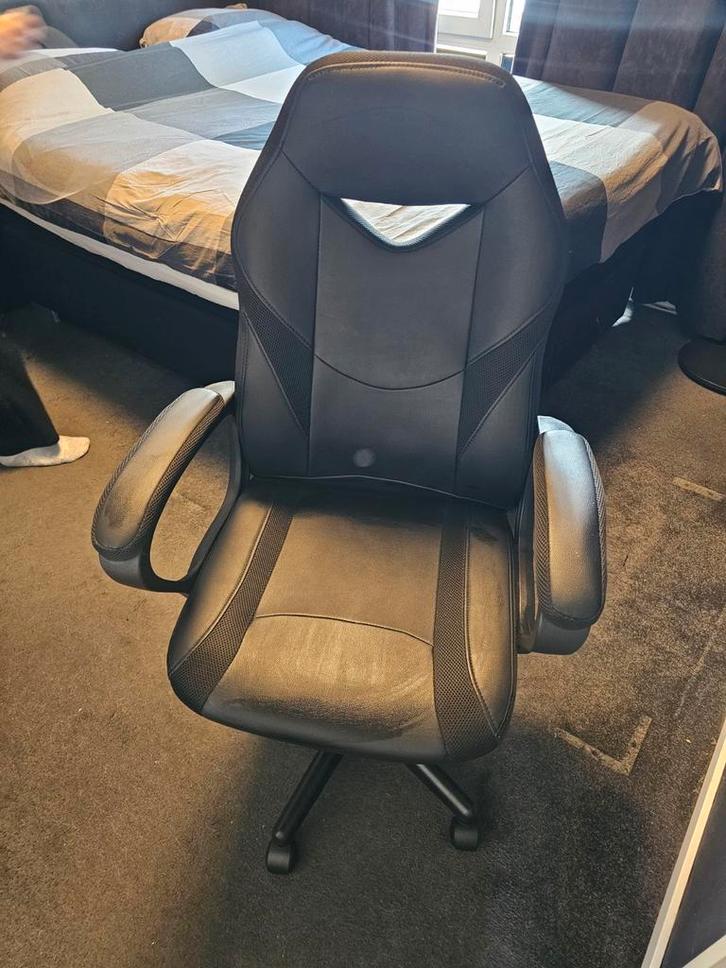 Gaming stoel met hoge rugleuning, Huis en Inrichting, Bureaustoelen, Zo goed als nieuw, Zwart, Ophalen of Verzenden