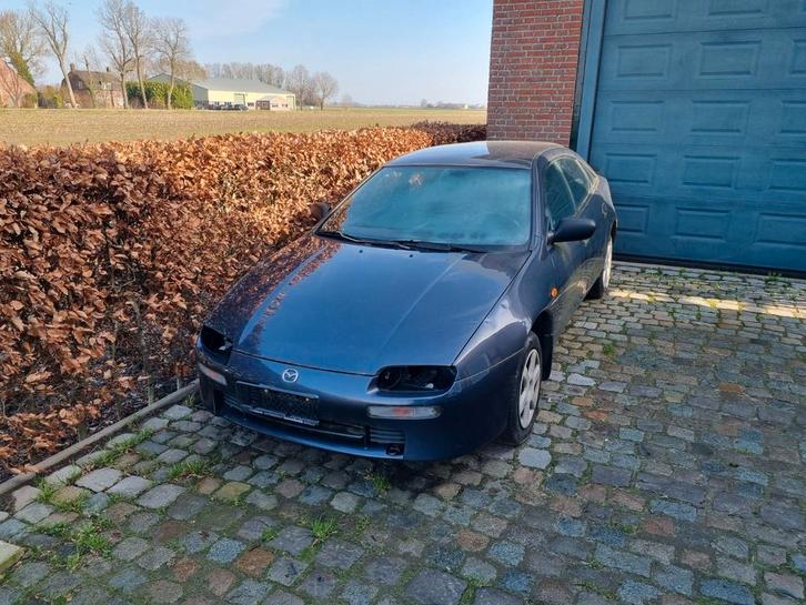 Mazda 323f - Opknapper, Auto-onderdelen, Carrosserie en Plaatwerk, Ophalen