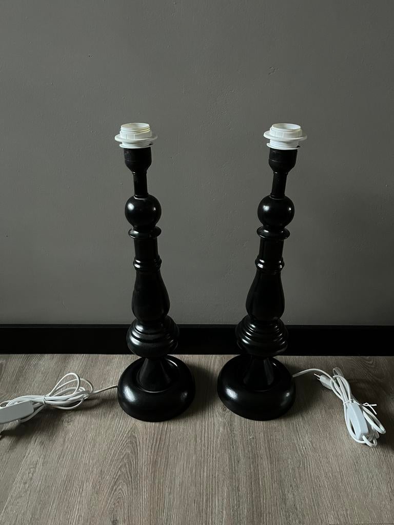 Twee zwarte metalen lampenvoeten, Ophalen of Verzenden, Zo goed als nieuw
