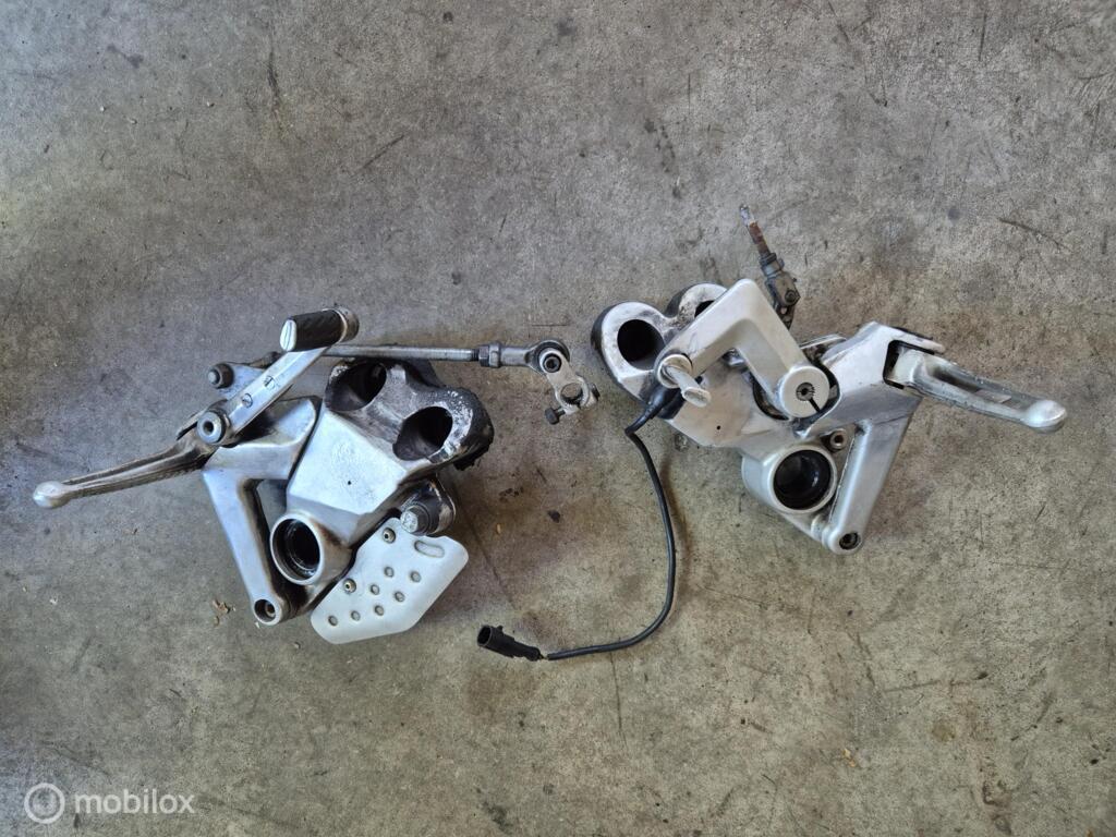 Voetsteun voetsteps pendalen Multistrada Hypermotard steps, Gebruikt, Factorystore.service@ducati.com, Ophalen of Verzenden, Via Antonio Cavalieri Ducati, 74/5, 74/6, 40132 Bologna BO