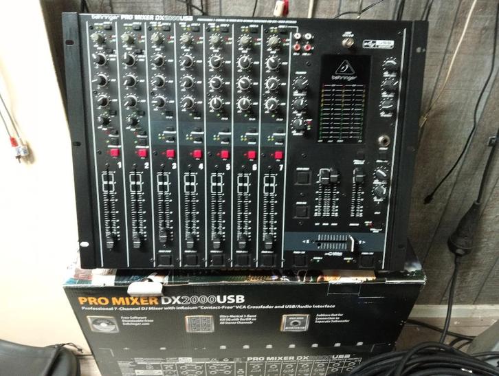 Behringer mengpaneel, Muziek en Instrumenten, Mengpanelen, Zo goed als nieuw, 5 tot 10 kanalen, Microfooningang, Ophalen of Verzenden