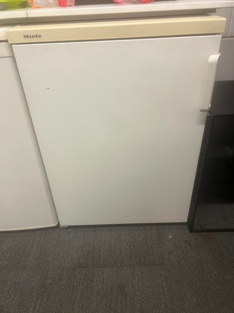 Miele koelkast, Witgoed en Apparatuur, Koelkasten en IJskasten, 100 tot 150 liter, 45 tot 60 cm, Ophalen, 85 tot 120 cm
