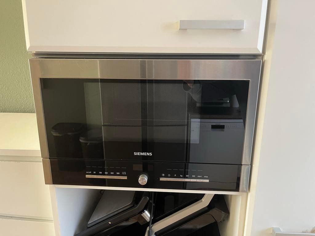 Siemens Inbouw Magnetron HF25M5R2 - Zilver/Zwart, Witgoed en Apparatuur, Magnetrons, Gebruikt, Inbouw, Magnetron, 60 cm of meer