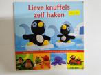 Haakboek 12 Lieve knuffels zelf haken, Ophalen of Verzenden, Gebruikt, Haken, Patroon of Boek