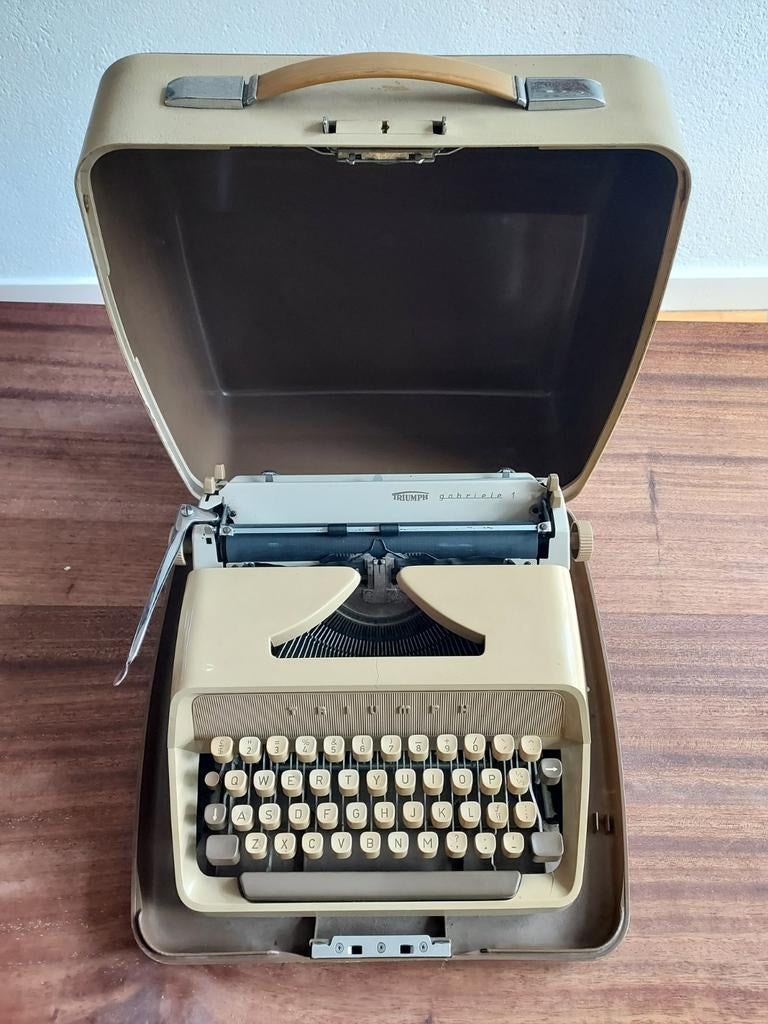 Gabriele 1 triumph, Diversen, Typemachines, Ophalen