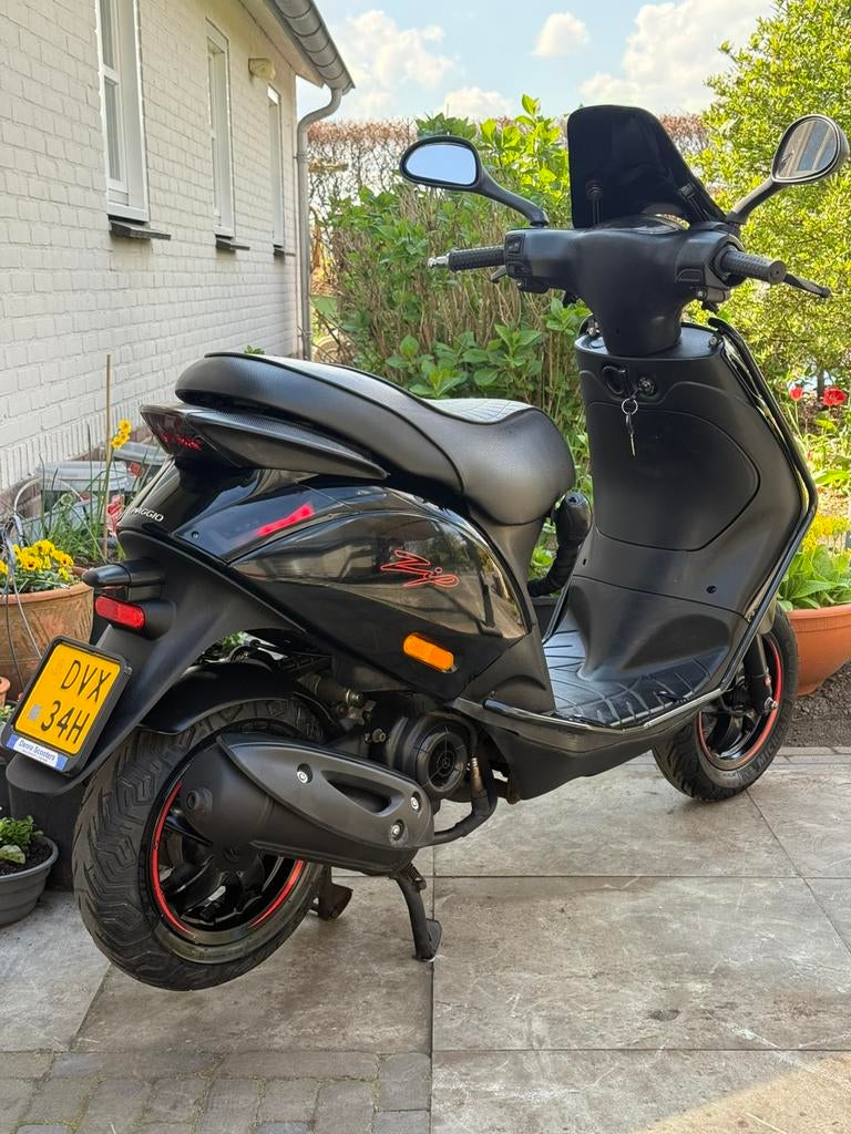 ⭐️Piaggio zip 4 takt SP-Line 2020 Brom zeer nette staat⭐️, Fietsen en Brommers, Scooters | Piaggio, Ophalen of Verzenden, Zo goed als nieuw