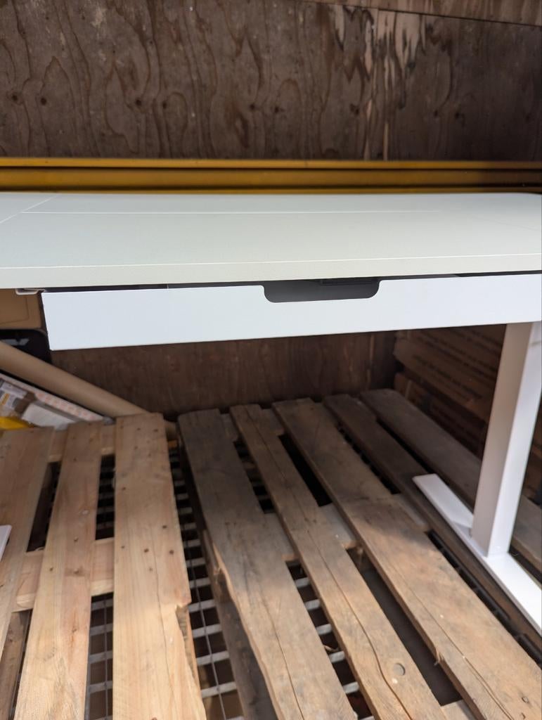 Elektrisch zit sta bureau - 140x70 cm - wit - nieuw, Huis en Inrichting, Bureaus, Ophalen, Pruisische veldweg 220 Hengelo, Metaal