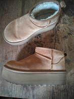 UGG ultra mini platform, Kleding | Dames, Schoenen, Ophalen of Verzenden, Zo goed als nieuw, Bruin