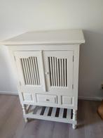 Witte kast met louvre deuren, Ophalen, Gebruikt, 100 tot 150 cm, Koloniaal