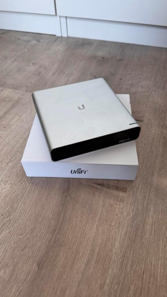 Ubiquiti UniFi Cloud Key Gen2 - 1TB, Computers en Software, NAS, Zo goed als nieuw, Ophalen of Verzenden