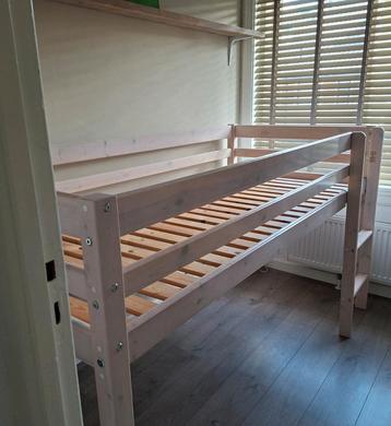 Thuka half hoogslaper whitewash grenenhout matrasmaat 90x200 beschikbaar voor biedingen