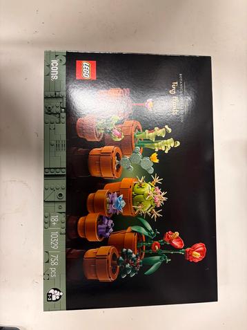 Nieuwe LEGO Icons 10329 Tiny Plants beschikbaar voor biedingen