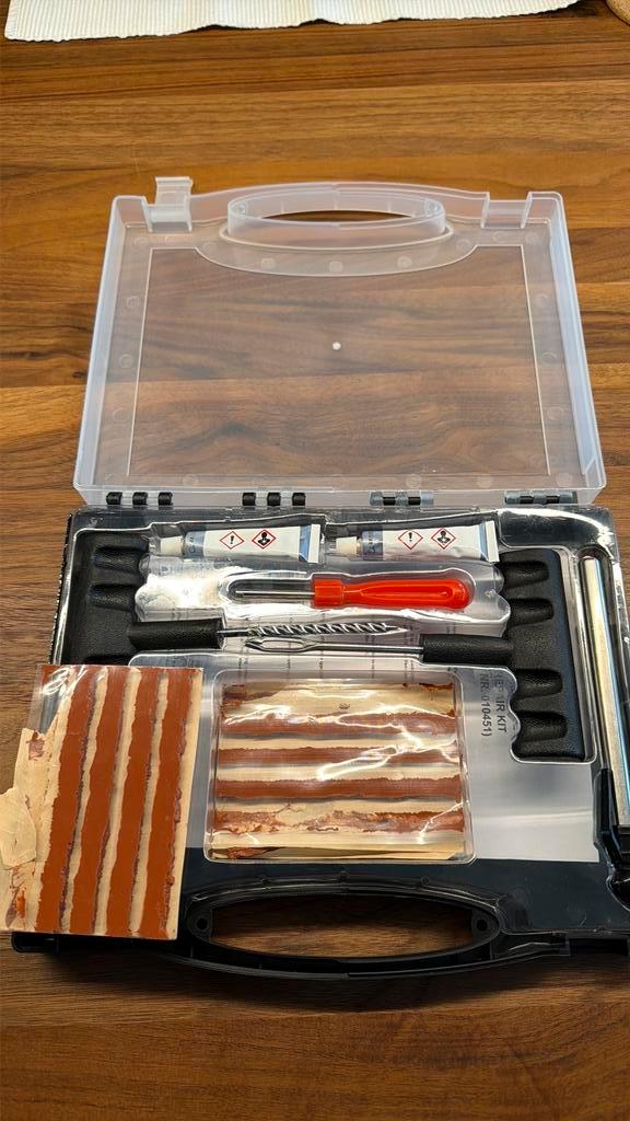 Benson Brommer banden reparatie set. Prop methode, Auto diversen, Autogereedschap, Gebruikt, Ophalen of Verzenden