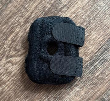 Knie brace voor kleine hond. Patella luxatie knieband beschikbaar voor biedingen