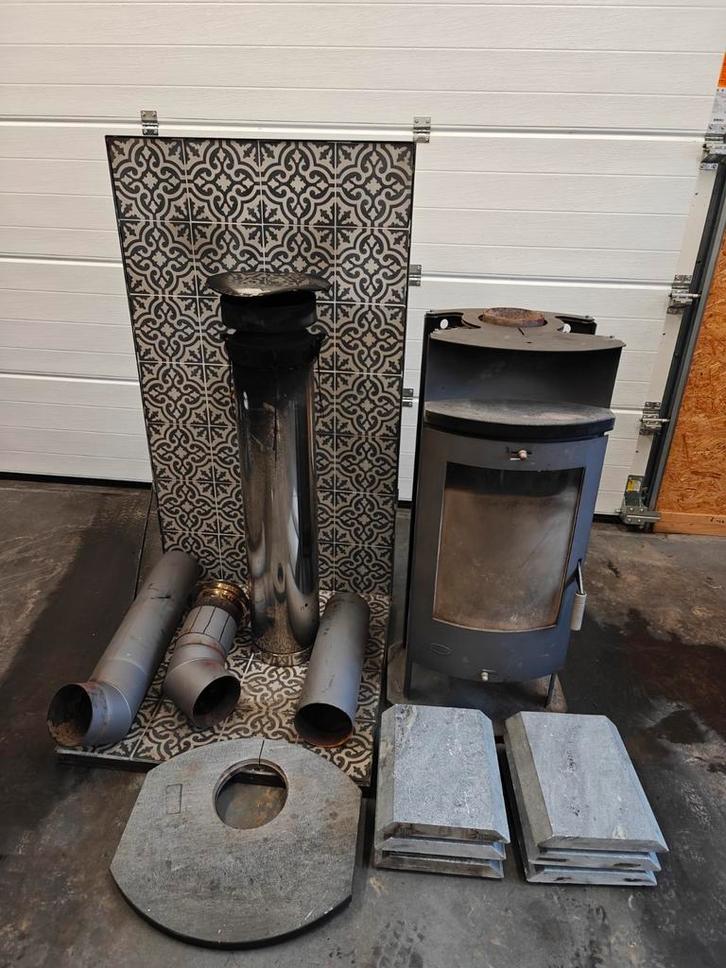 Houtkachel incl. rookkanaal met speksteen excl. wand Kachel, Huis en Inrichting, Kachels, Gebruikt, Vrijstaand, Houtkachel, Hout