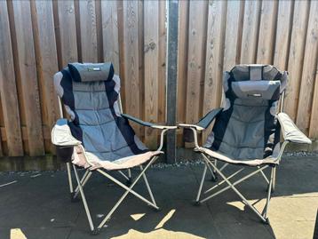 2 kampeer/ vissers stoelen beschikbaar voor biedingen