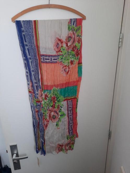 Mooi kleurrijke dunne sjaaltjes, Kleding | Dames, Mutsen, Sjaals en Handschoenen, Zo goed als nieuw, Ophalen