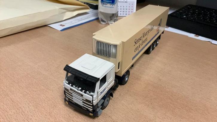 SCANIA 143M 450, cabine staat iets scheef rest in nette st., Hobby en Vrije tijd, Modelauto's | 1:50, Zo goed als nieuw, Bus of Vrachtwagen