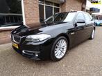 BMW 5-serie Touring 528xi Luxury Edition Automaat / Leder /, Auto's, BMW, Automaat, Gebruikt, 4 cilinders, 2000 kg