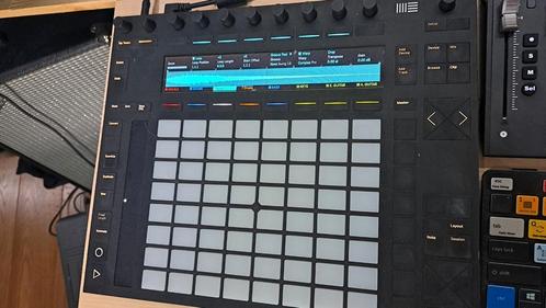 Nette Ableton Push 2 inclusief stof kap., Muziek en Instrumenten, Midi-apparatuur, Zo goed als nieuw, Ophalen of Verzenden