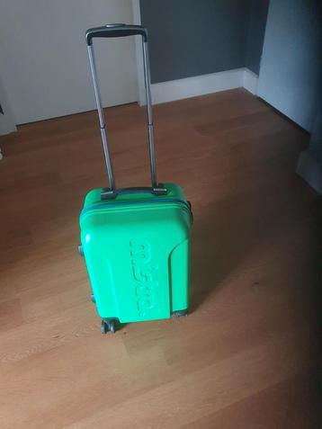 Rolkoffer beschikbaar voor biedingen