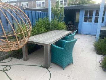 PRACHTIGE TUINTAFEL met stoelen beschikbaar voor biedingen