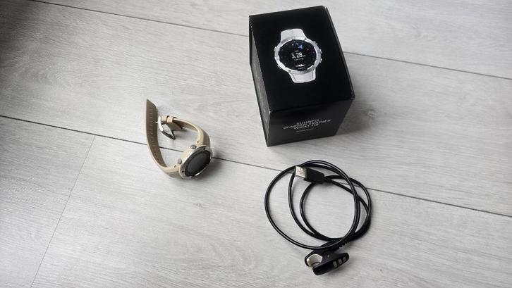 Suunto Spartan Trainer Wrist HR, Sieraden, Tassen en Uiterlijk, Sporthorloges, Zo goed als nieuw, Android, Wit, Afstand, Calorieverbanding