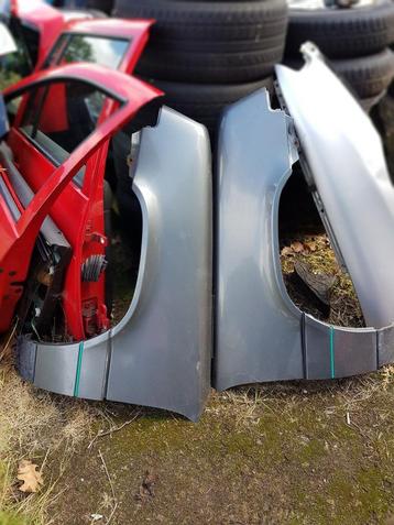 Renault 5 voorschermen links+rechts bj 1988 beschikbaar voor biedingen