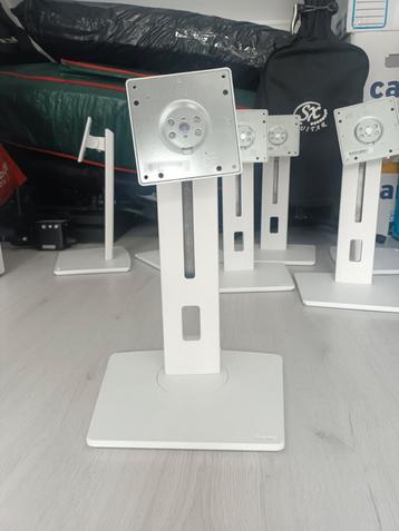 Iiyama monitor standaard kleur wit 7 stuks  beschikbaar voor biedingen