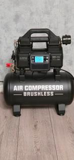 Neuw lucht compresor UMT 250 liter, Doe-het-zelf en Verbouw, Compressors, 6 tot 10 bar, Nieuw, Ophalen of Verzenden, 200 tot 400 liter/min