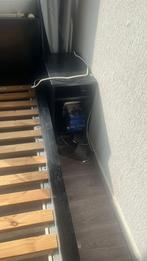 2 zwarte houten nachtkastjes. Gebruikt., Ophalen, Gebruikt, 25 tot 50 cm
