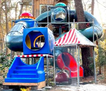 Prachtige speeltuin glijbaan (mc donalds) beschikbaar voor biedingen