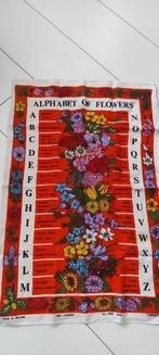 Vintage lap linnen met bloemenalfabet, Hobby en Vrije tijd, Stoffen en Lappen, Gebruikt, Oranje, Ophalen of Verzenden, 30 tot 120 cm
